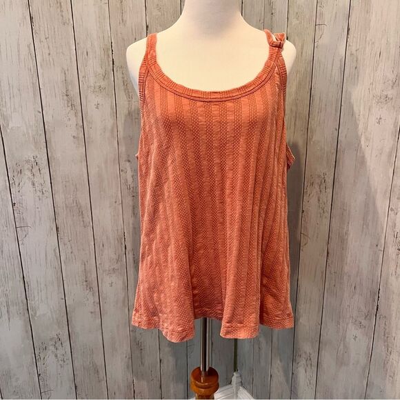 Universal Thread Tank M3 - Picture 2 of 5